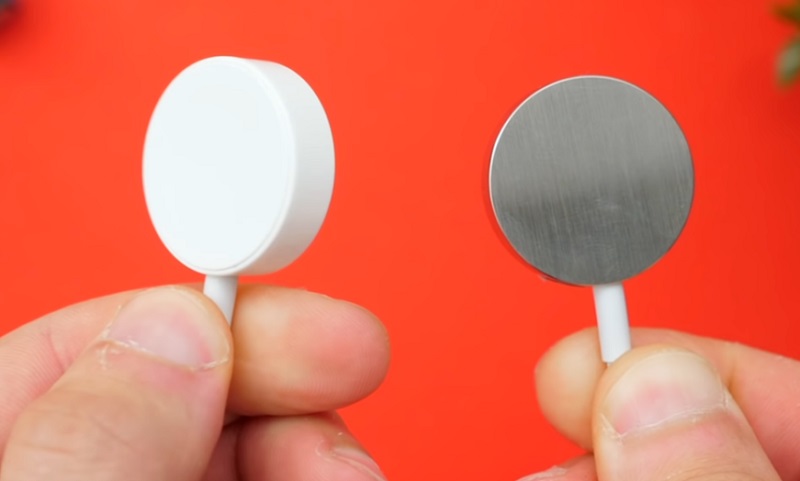 Đế sạc Apple Watch nhôm và thép không gỉ