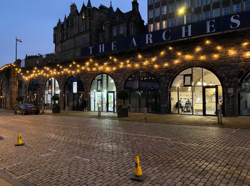 iPhone 11 Pro, ống kính tiêu chuẩn, Chế độ ban đêm