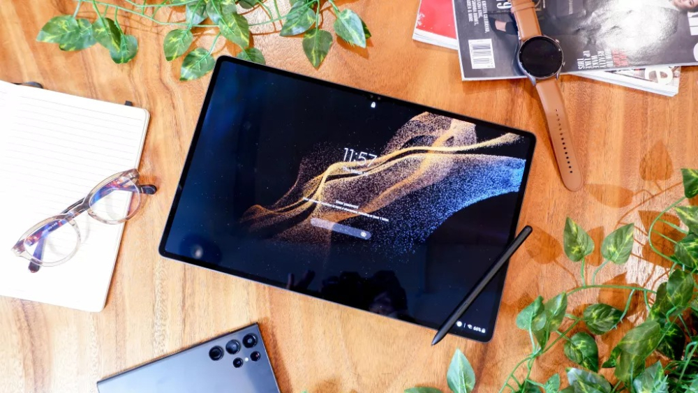 So sánh iPad Pro 2022 vs Samsung Galaxy Tab S8 Ultra: Nên mua máy tính bảng nào?