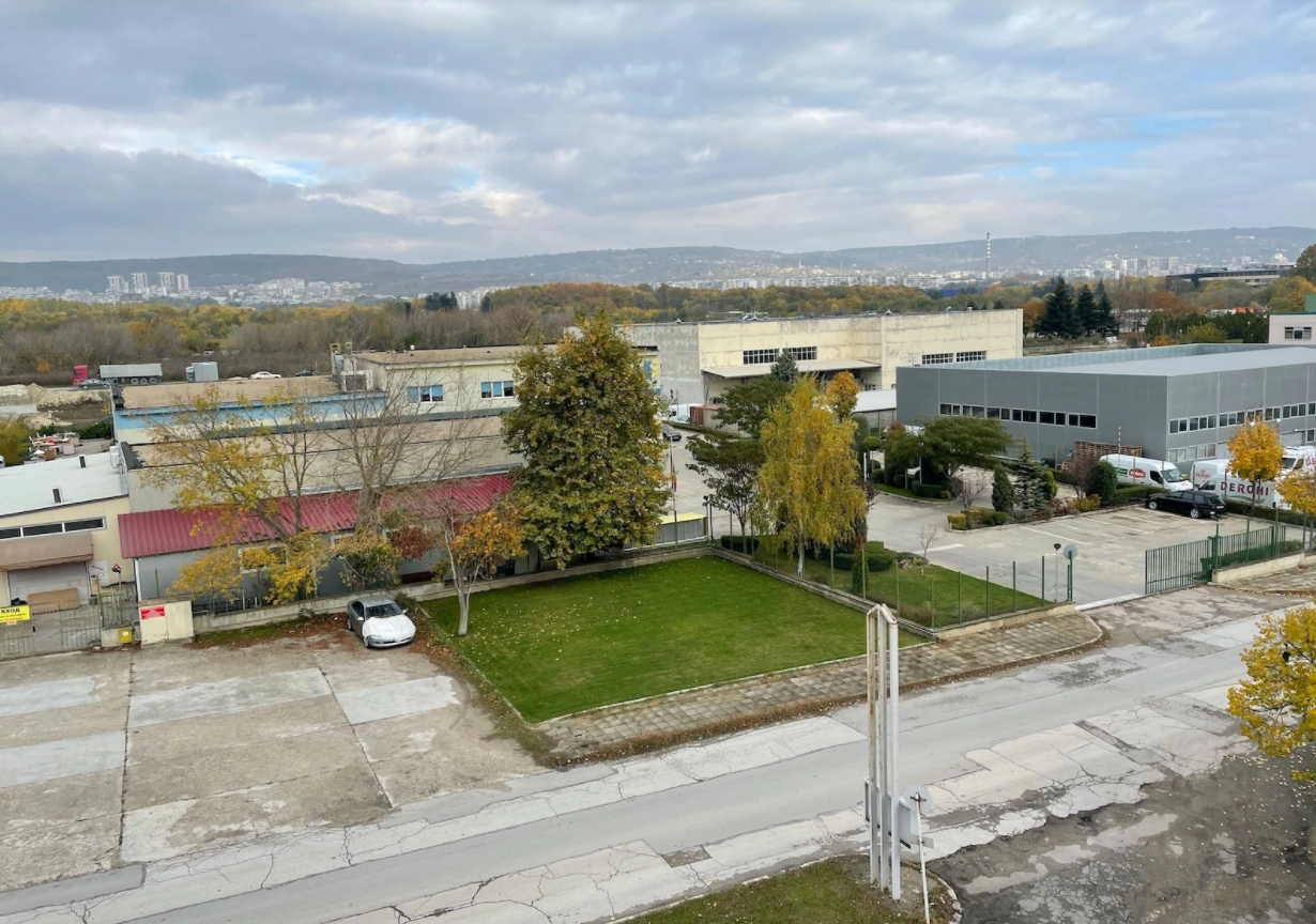 So sánh iPhone SE 2022 vs iPhone 12 mini