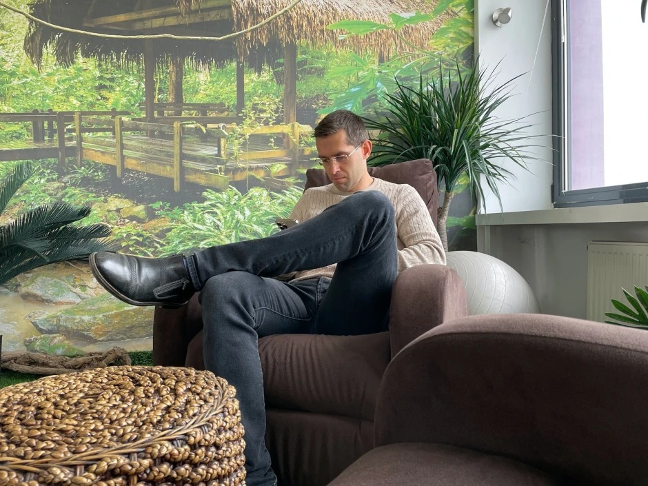 So sánh iPhone SE 2022 vs iPhone 12 mini