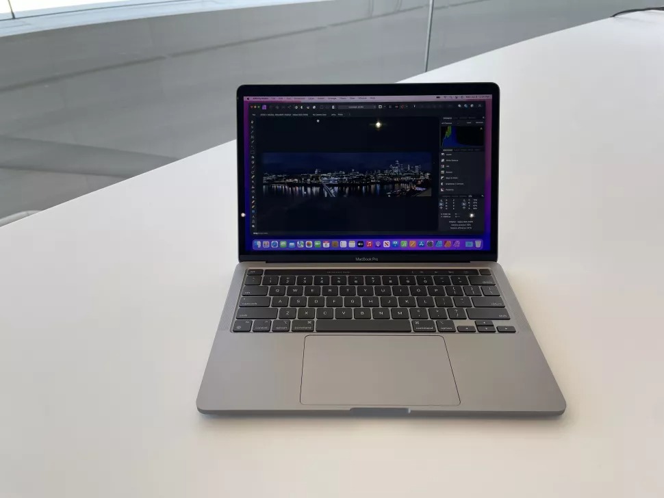 So sánh MacBook Pro M2 vs MacBook Air M2