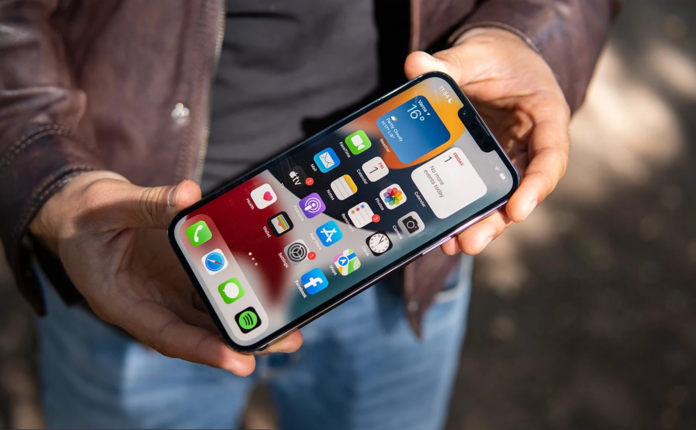 Samsung Galaxy S22 Ultra vs iPhone 13 Pro Max