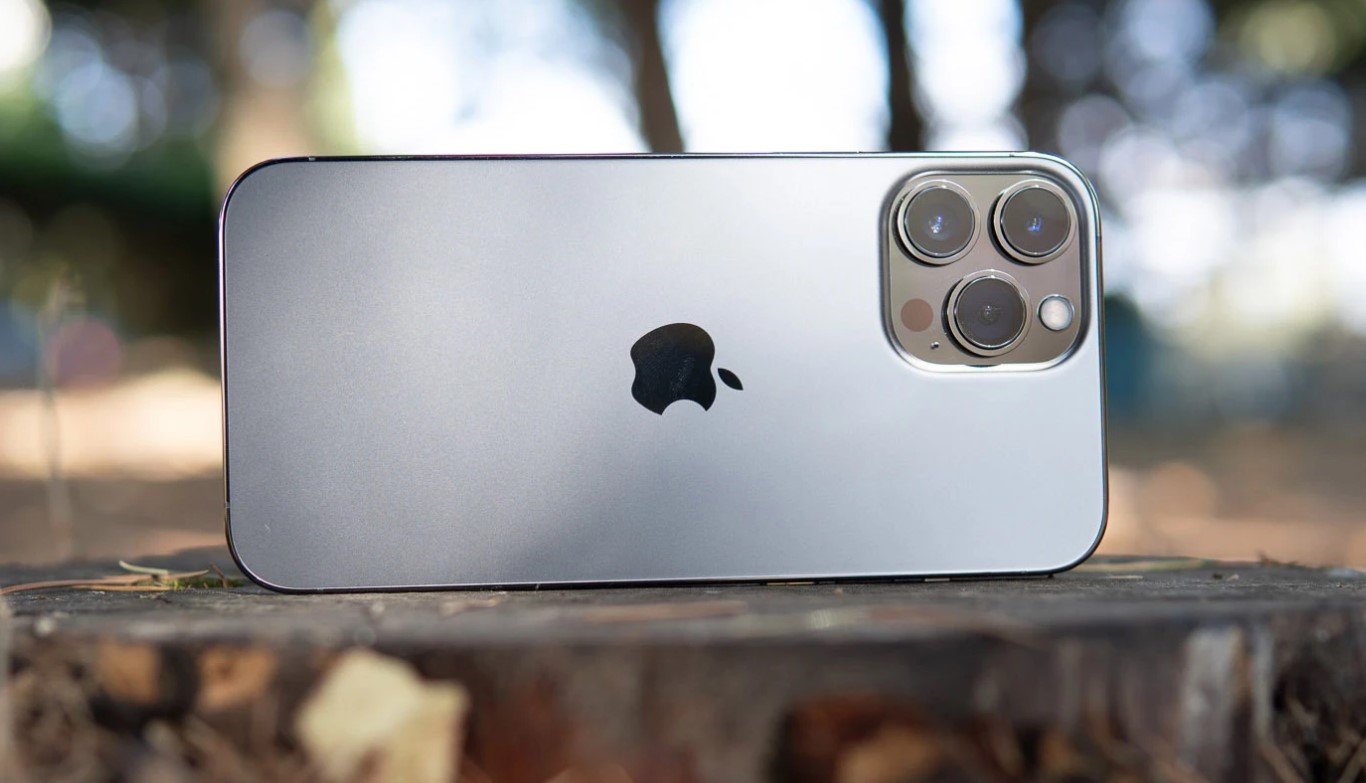 Samsung Galaxy S22 Ultra vs iPhone 13 Pro Max