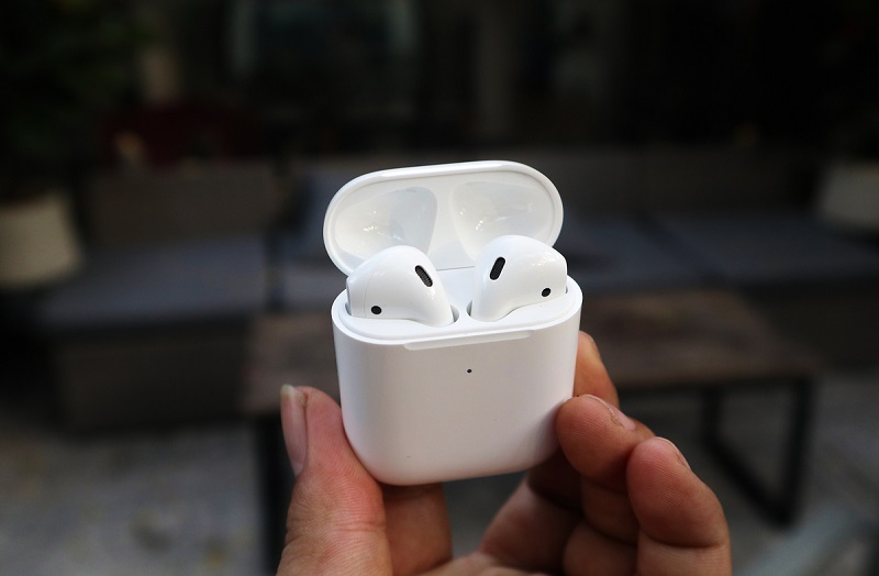 Tai nghe Bluetooth AirPods 2-Hộp đựng có tích hợp chức năng sạc tiện lợi