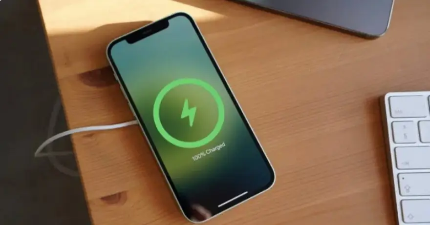 Tại sao chỉ nên sạc pin điện thoại đến 80%?