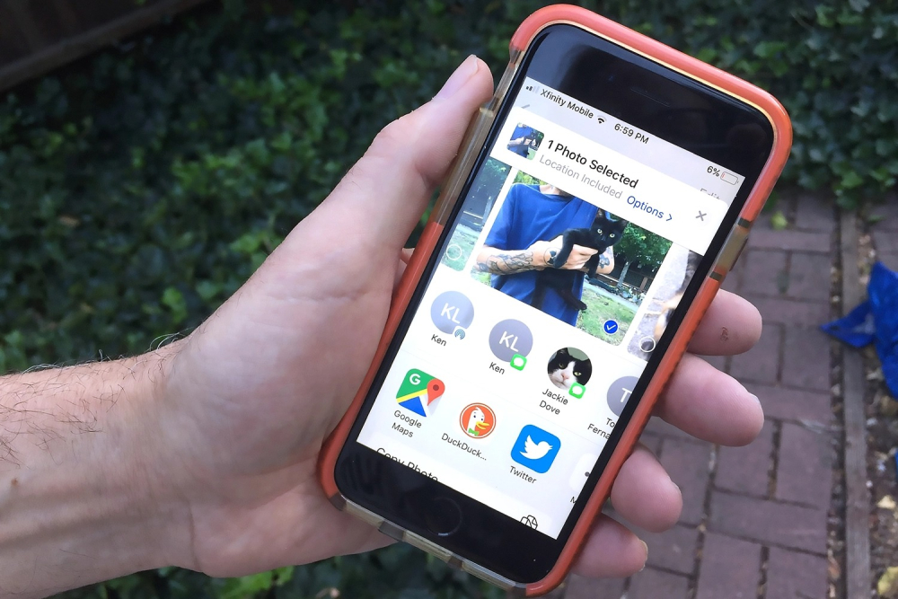 Tắt ngay cài đặt này nếu không muốn ảnh iPhone tiết lộ vị trí của bạn