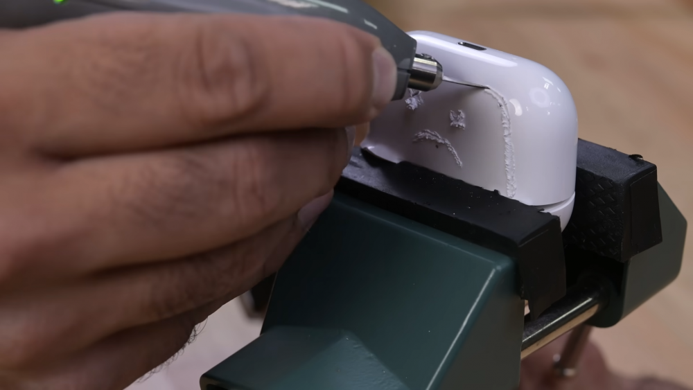 Mổ bụng AirPods Pro 2