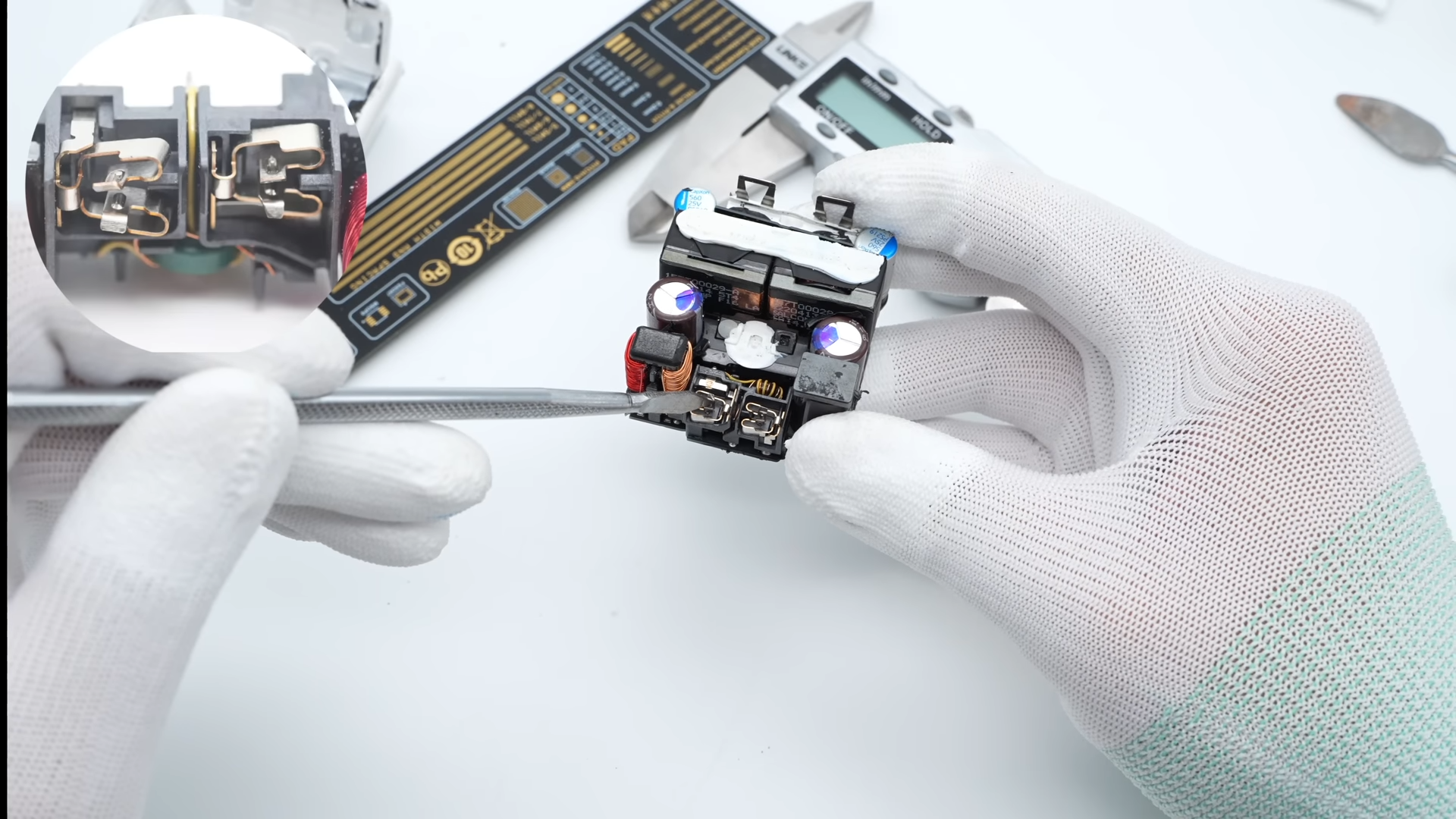 ​​Mổ bụng Apple 35W Dual USB-C