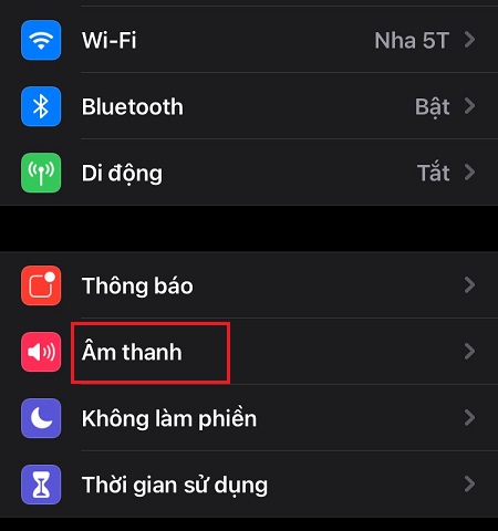 vào phần Cài đặt trên iPhone > chọn Âm thanh.