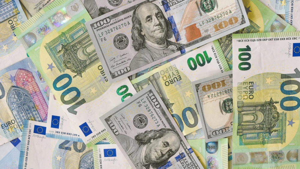 Tại sao Apple không tăng giá iPhone ở Mỹ mà lại làm như vậy ở các nước khác?