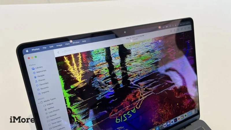 Trên tay đánh giá chiếc M2 MacBook Air 2022: Liệu có đáng mua?