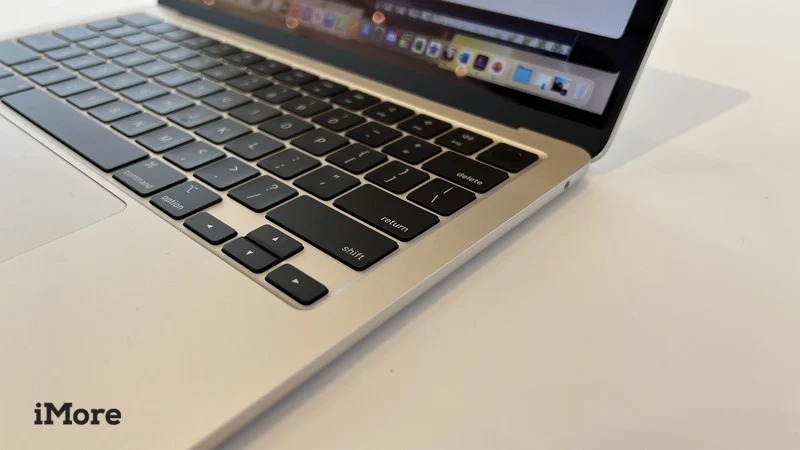 Trên tay đánh giá chiếc M2 MacBook Air 2022: Liệu có đáng mua?