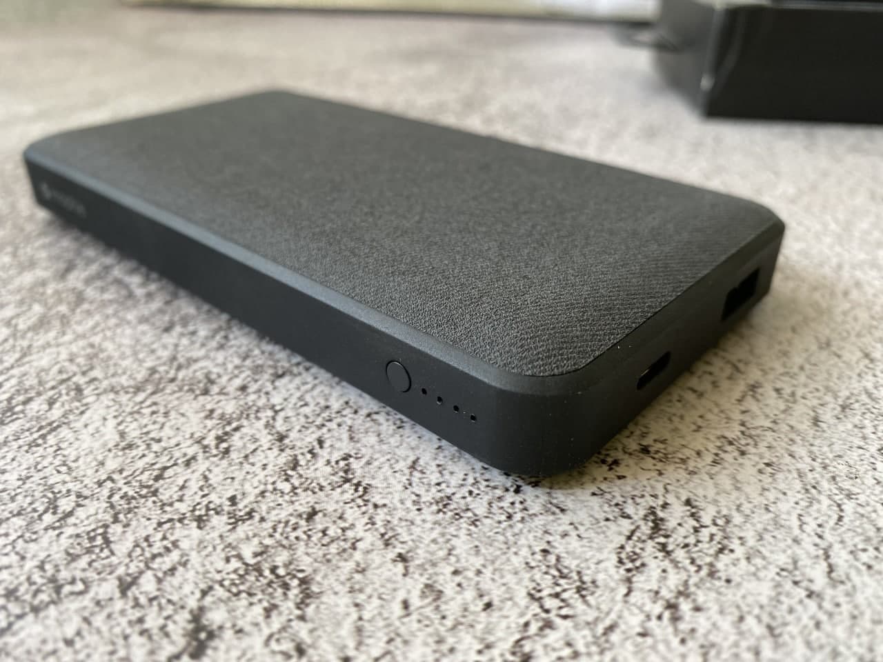 Pin sạc dự phòng Mophie 10.000 mAh Powerstation Power Delivery