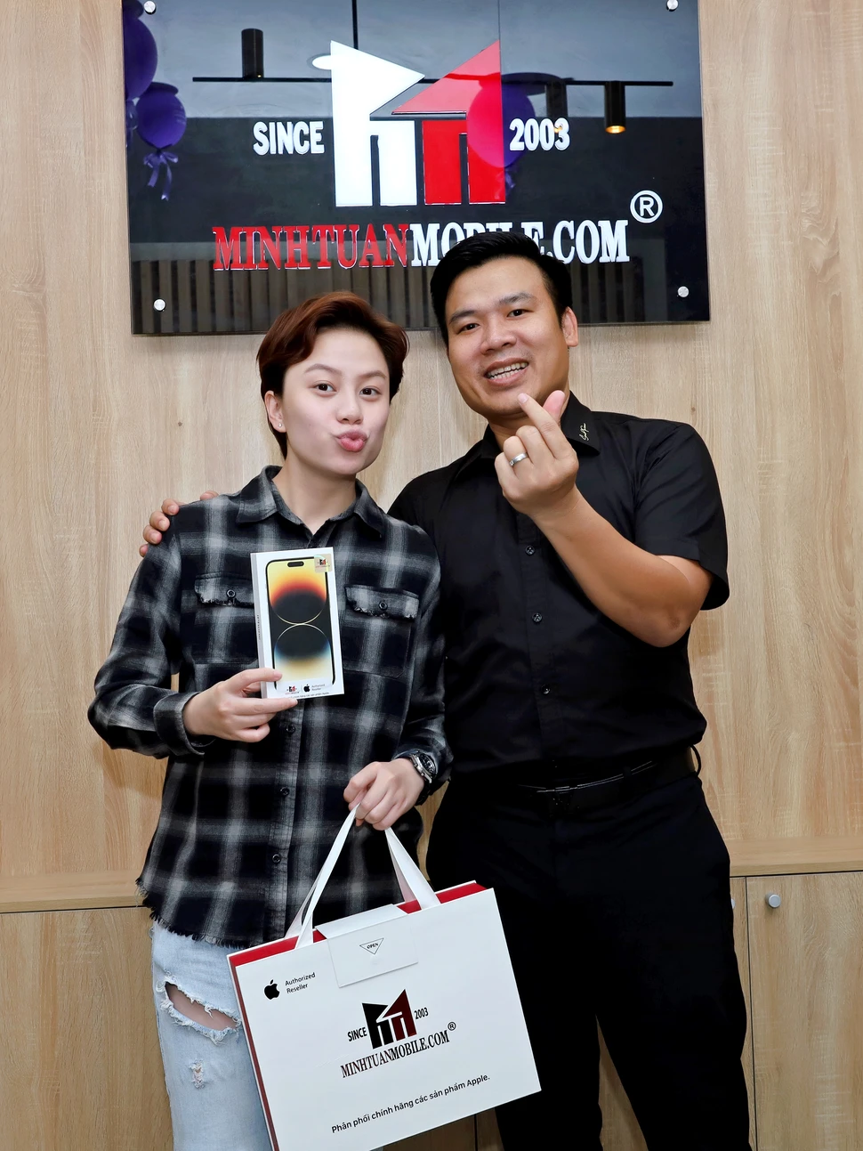 Bảo Hân mua iPhone 14 Pro Max