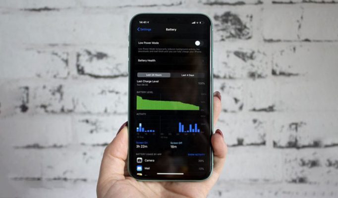 iPhone 11 128 GB có dung lượng pin cao, dùng liên tục nhiều giờ liền