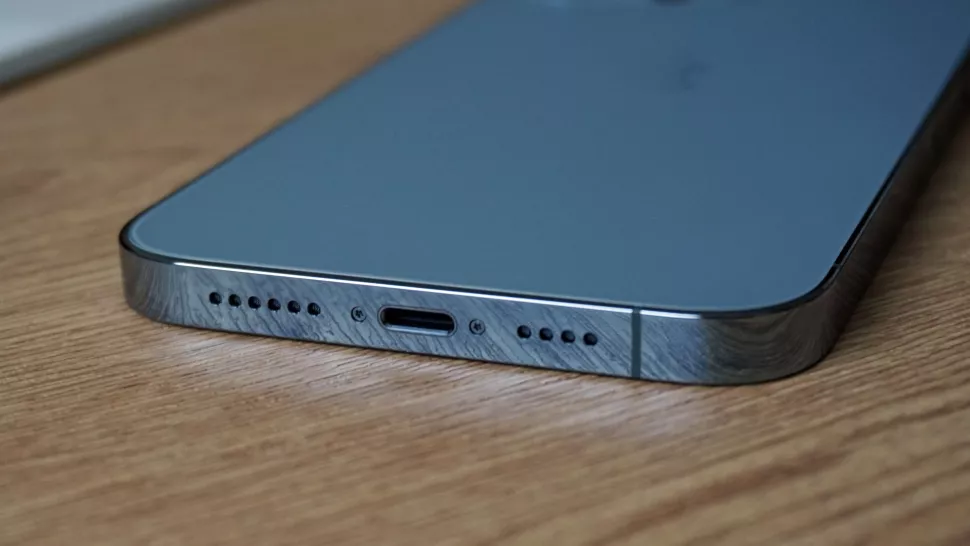 thiết kế iPhone 13 Pro Max