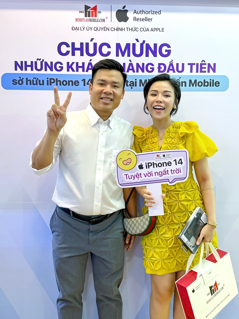 iPhone 14 Pro Max trên tay Trương Thảo Nhi