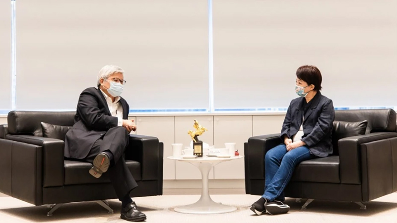 Giám đốc điều hành TSMC, Tiến sĩ Wei ở bên trái vàTSMC báo cáo đã chuẩn bị sẵn sàng mọi thứ cho sản xuất 2nm vào năm 2025