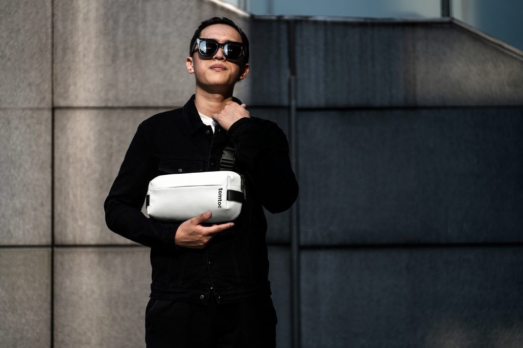 Túi đeo chéo Tomtoc (USA) Lightweight Codura Sling Bag