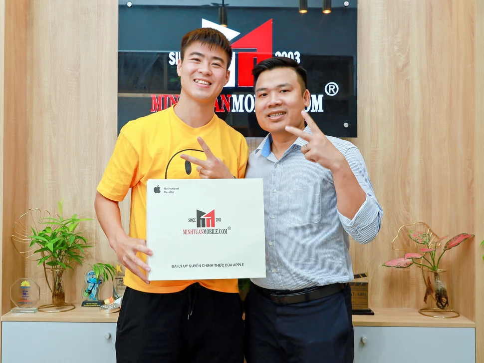  Duy Mạnh mua iPhone 14 Pro Max tại Minh Tuấn Mobile