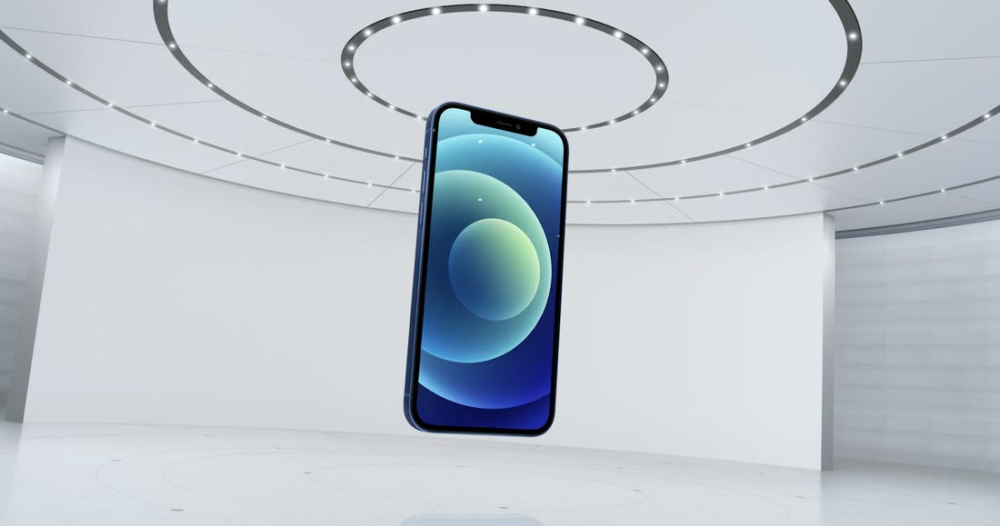 Vừa ra mắt iPhone 12, vốn hóa Apple 