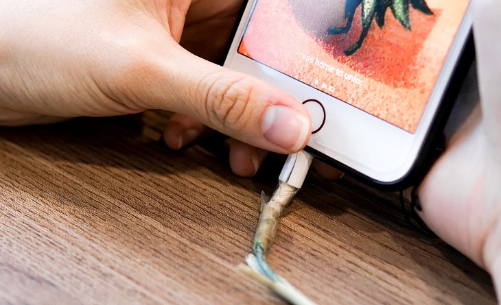 Đứt cáp lightning