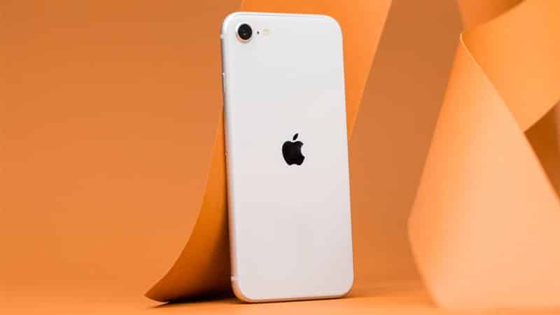 iPhone SE 2020 và iPhone 8: Thiết kế và kích thước tuy giống như vẫn có điểm nhận diện