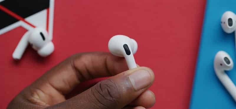 AirPods Pro vs AirPods 2: Đâu mới là sự lựa chọn đáng tiền nhất?