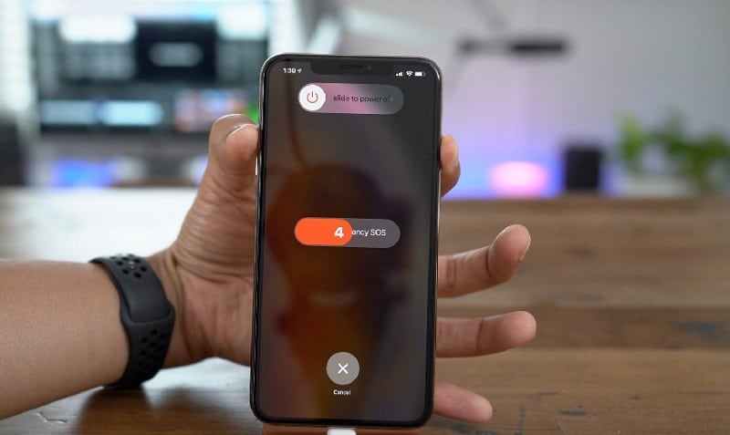 Thông tin y tế và cuộc gọi khẩn cấp SOS trên iPhone, Apple Watch