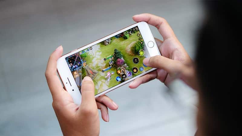 iPhone SE 2020 so với iPhone 8: Nên chọn 