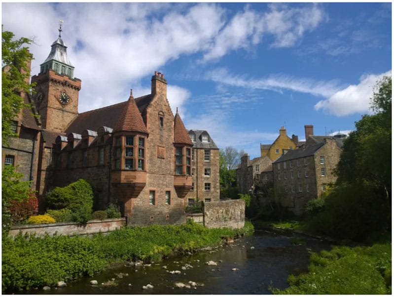 Cuộc so tài đầy bất ngờ giữa iPhone 11 Pro vs<figcaption class=