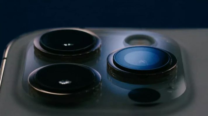 Với sự linh hoạt của các định dạng như ProRaw và Dolby Vision HDR, đã khiến iPhone 12 Pro Max trở thành một chiếc máy ảnh chuyên nghiệp