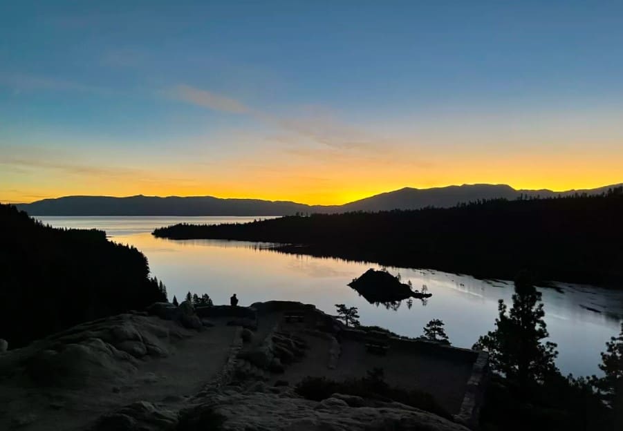 Đảo Fannette và mặt nước ở Vịnh Emerald