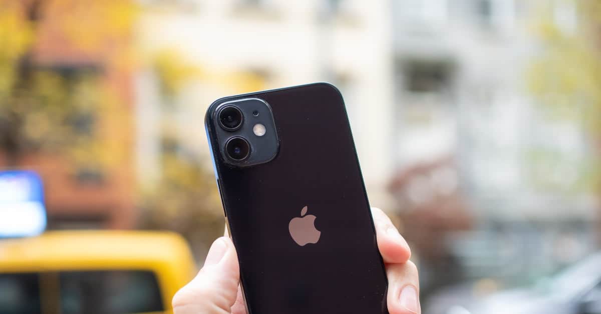 iPhone 12 và iPhone 12 Mini màu đen