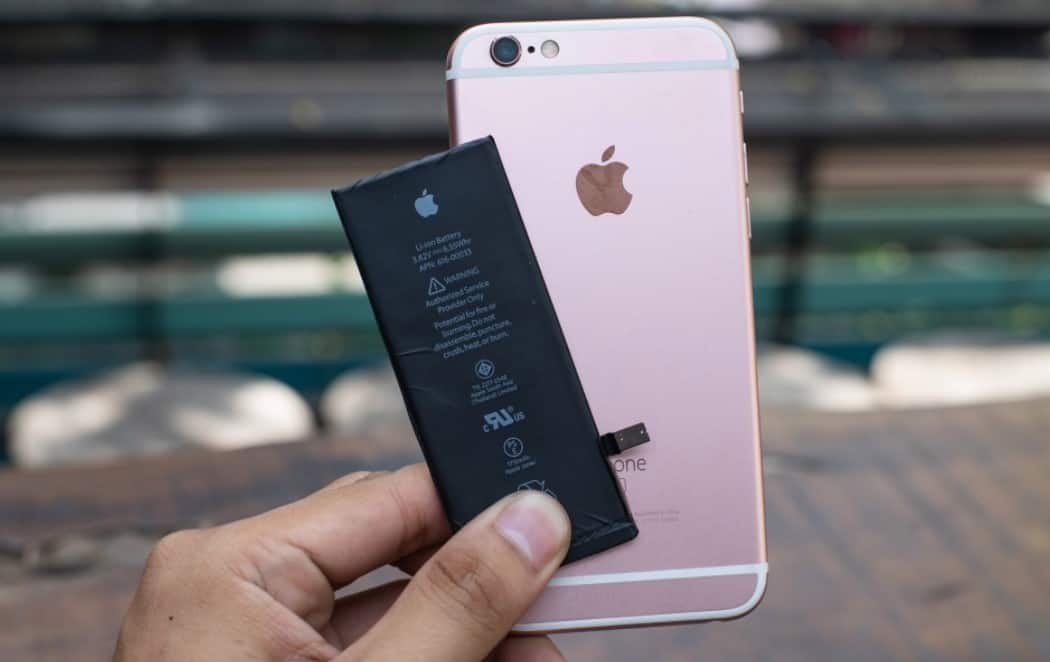 Apple làm chậm iPhone