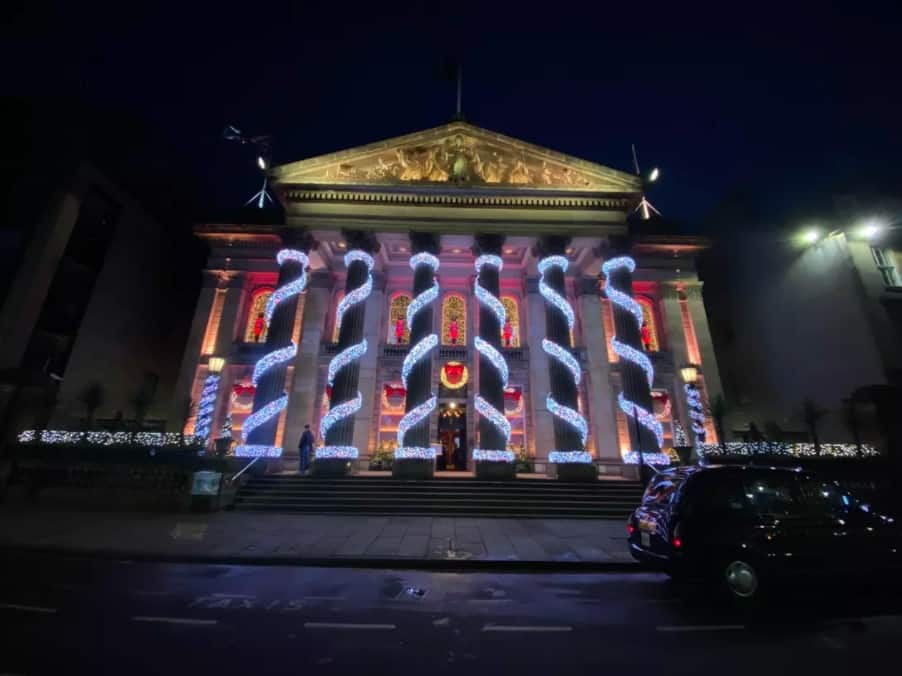 iPhone 11 Pro ống kính siêu rộng Night Mode