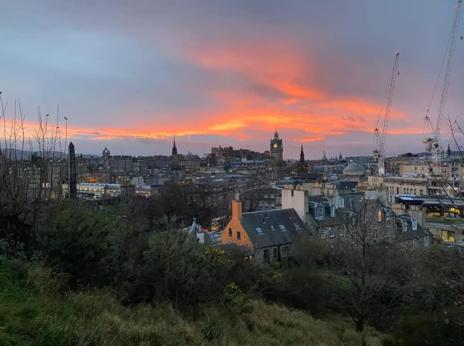 iPhone 11 Pro ống kính tiêu chuẩn