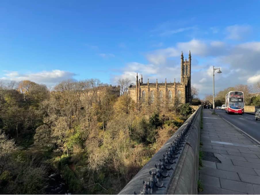 iPhone 12 ống kính tiêu chuẩn