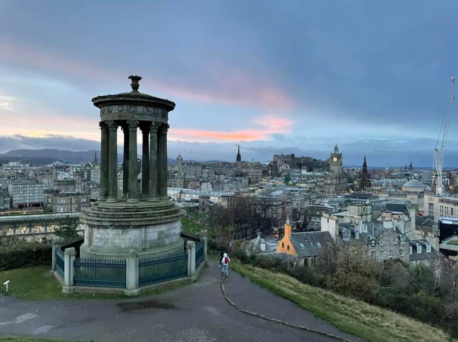 iPhone 12 ống kính tiêu chuẩn