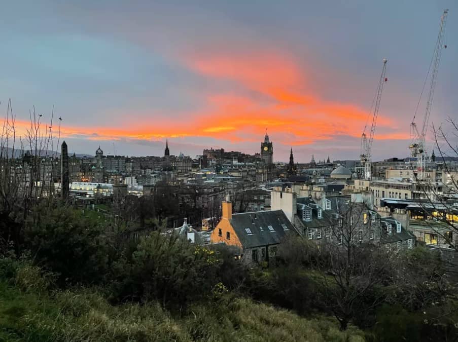 iPhone 12 ống kính tiêu chuẩn