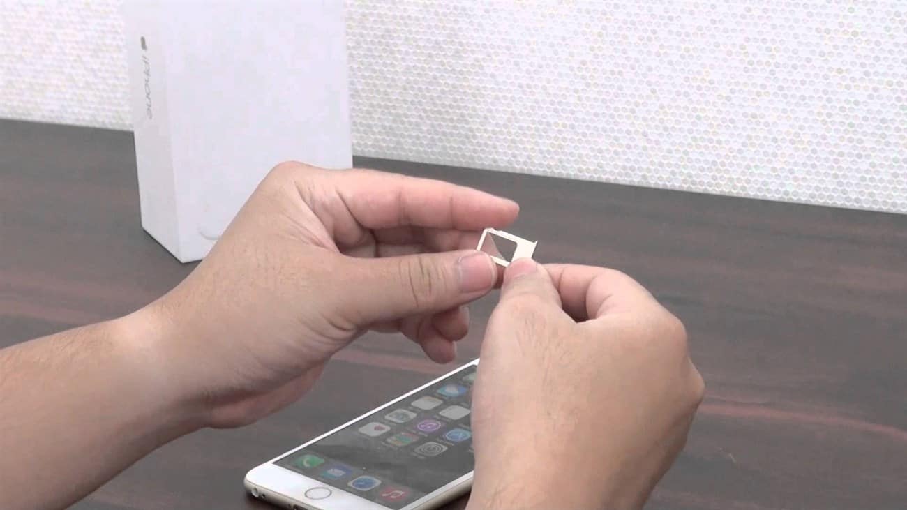 iPhone không nhận SIM